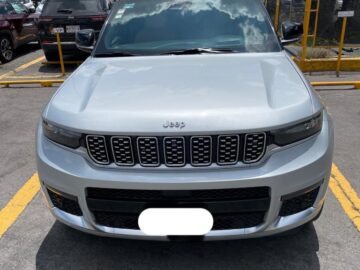 Jeep Grand Cherokee L Summit 5.7/V8 7 pasaj, Qcp 4×4, año modelo 2023, 18,500