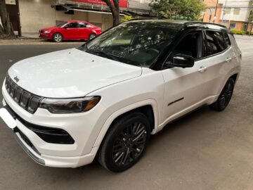 Jeep Compass High Altitude, año modelo 2022, 4,500 Km