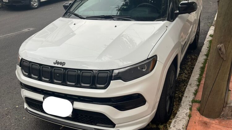 Jeep Compass High Altitude, año modelo 2022, 22,000 Km